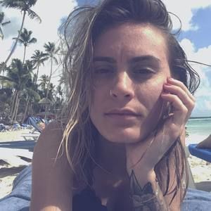 Meet your Posher, Marine